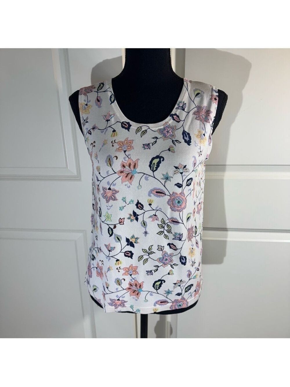 Goodclothes Floral Silk Blend Tank Top with Beading Detail Small